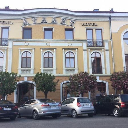 Atlant Hotel Uschhorod Exterior foto